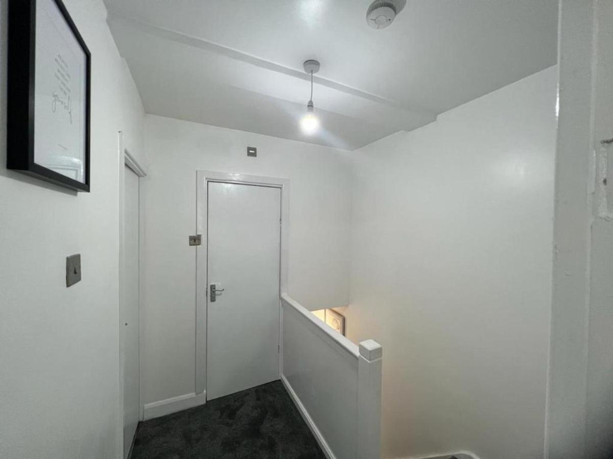 Modern Executive 2-bed In *