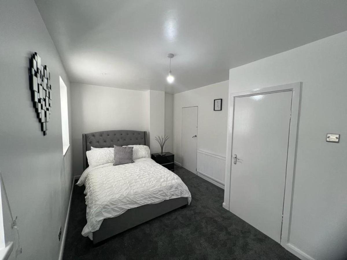 Modern Executive 2-bed In *