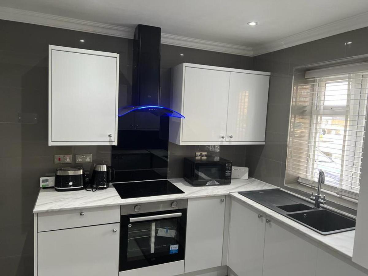 Modern Executive 2-bed In London
