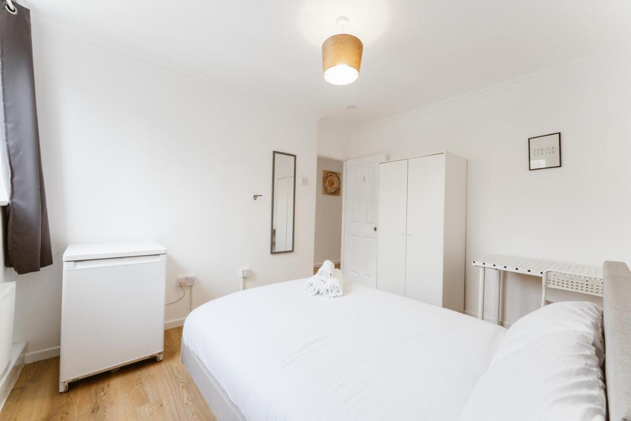Wesferry Beds To Auberge de jeunesse *