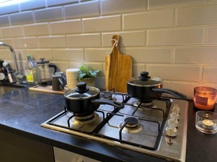 Shoreditch Cosy Flat, Next To Van Gogh Exhibition * London