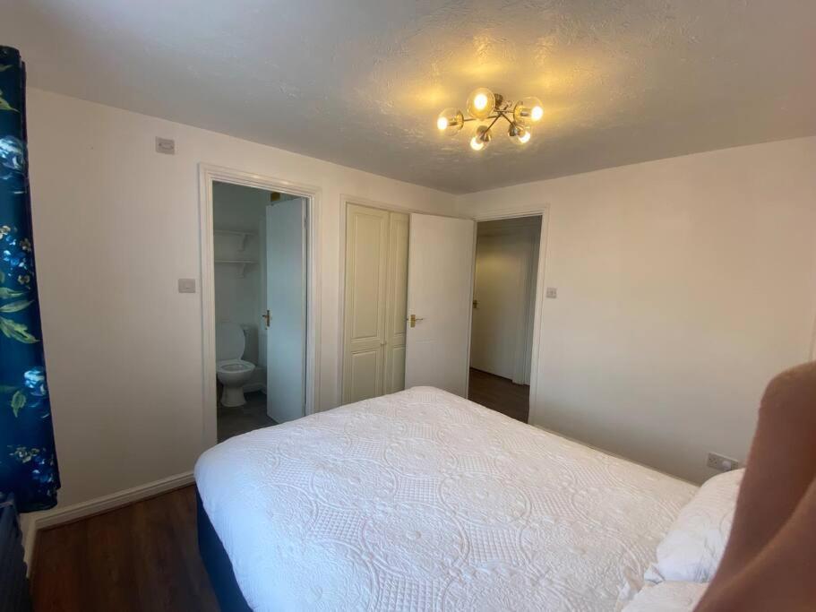 Lejlighed Beautiful 3 Bedroom House With The Transport Links To London, The Excel Centre, Canary Wharf, The O2! With A Driveway And Private Garden! *