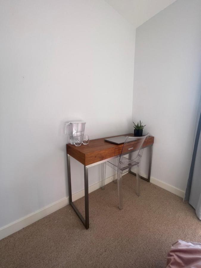 Bright Spacious En-suite W/ Views - 8min From Bridge! Privatunterkunft