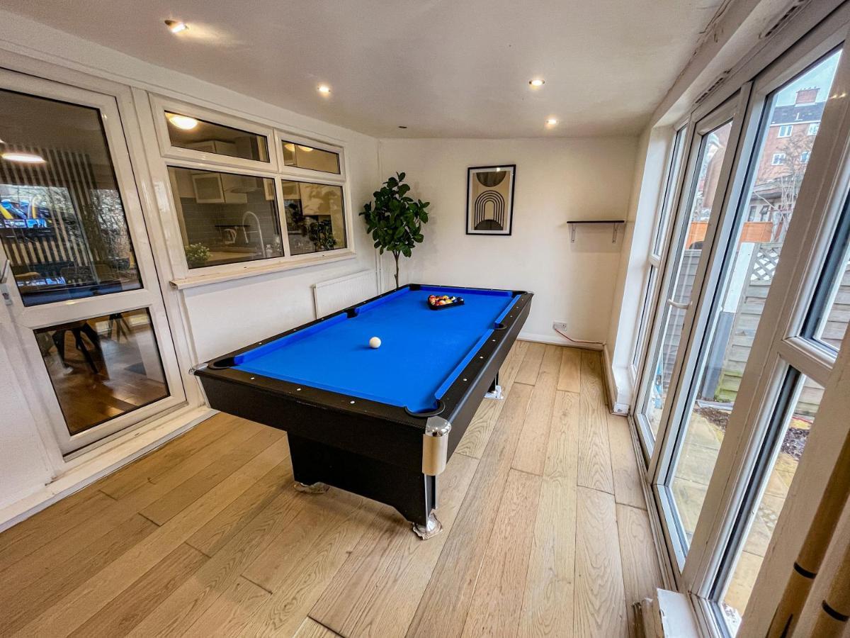 Swanky Townhouse In The Heart Of East Feriehus London
