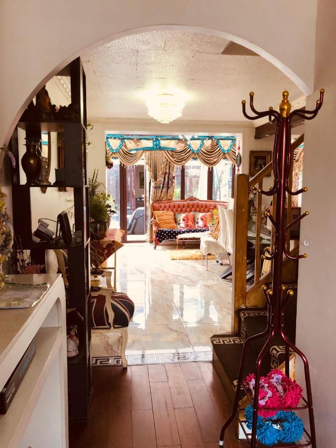 Cheerful 4 Bedroom House With Garden Free Parking Feriehus