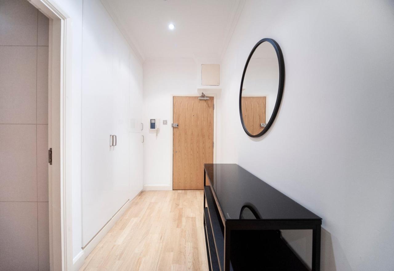 Appartement Spacious & Unique Flat In Hoxton - 2 Bed Londen