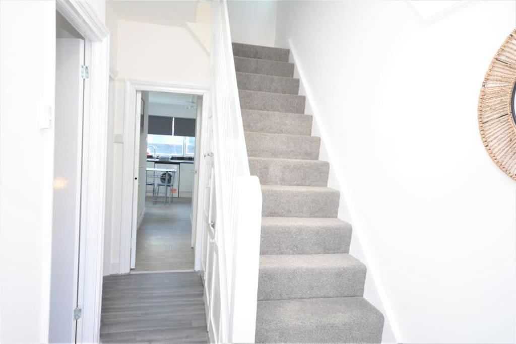 4 Bedroom House In East * Londen