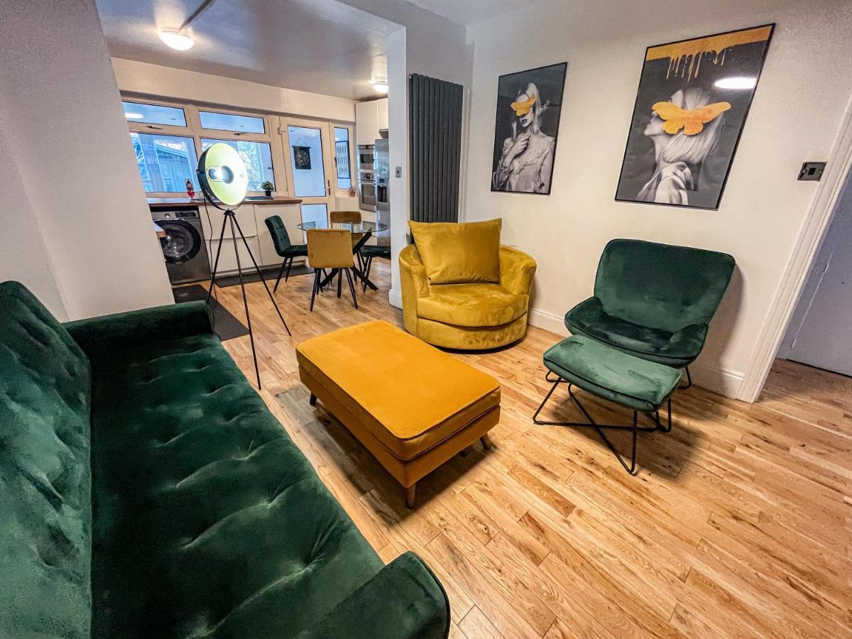 Swanky Townhouse In The Heart Of East Feriehus *