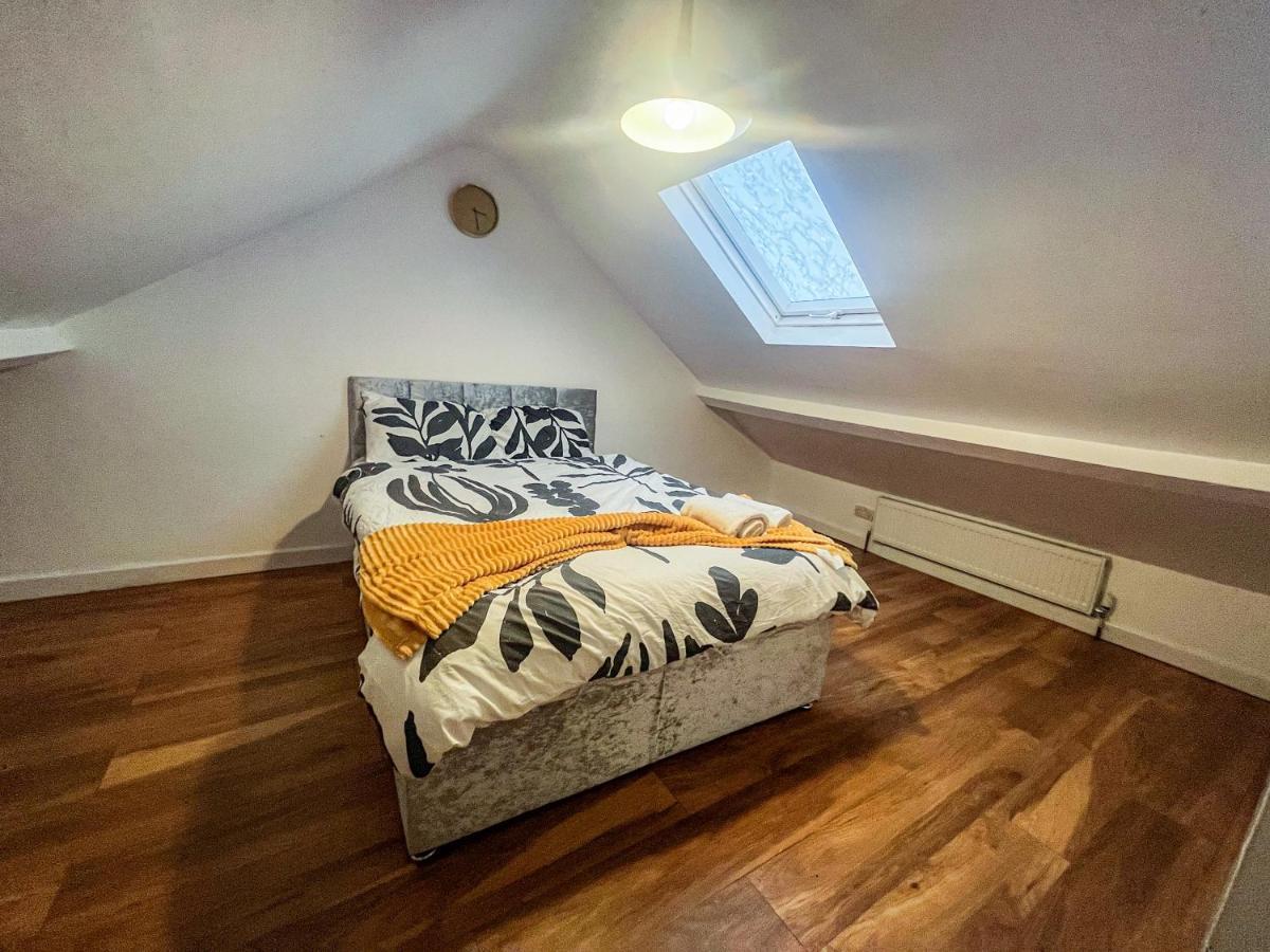 Feriehus Swanky Townhouse In The Heart Of East *