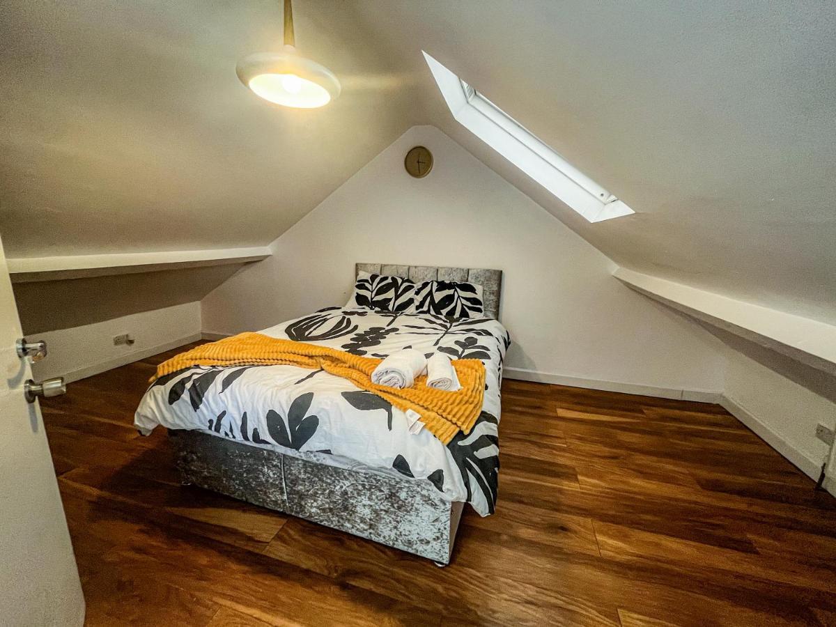 Feriehus Swanky Townhouse In The Heart Of East