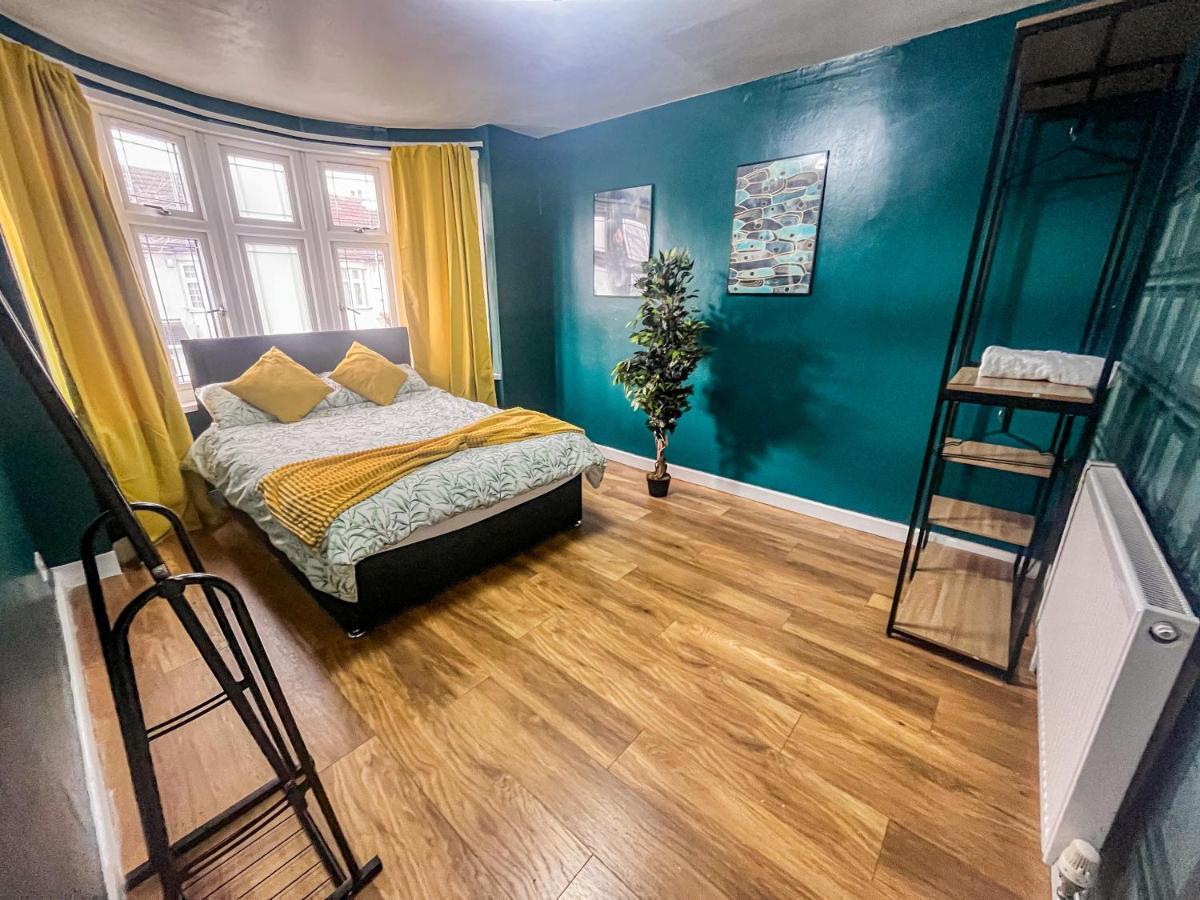 Feriehus Swanky Townhouse In The Heart Of East *