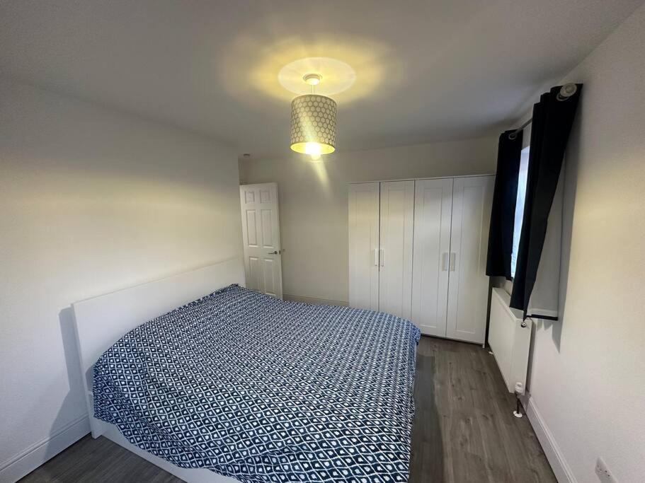 Ferienhaus 2 Bedroom House,brownhillrd Se6 *