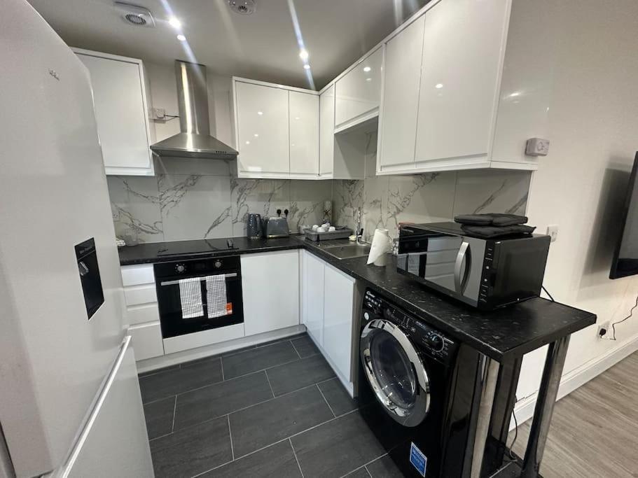 2 Bedroom House,brownhillrd Se6 Ferienhaus *