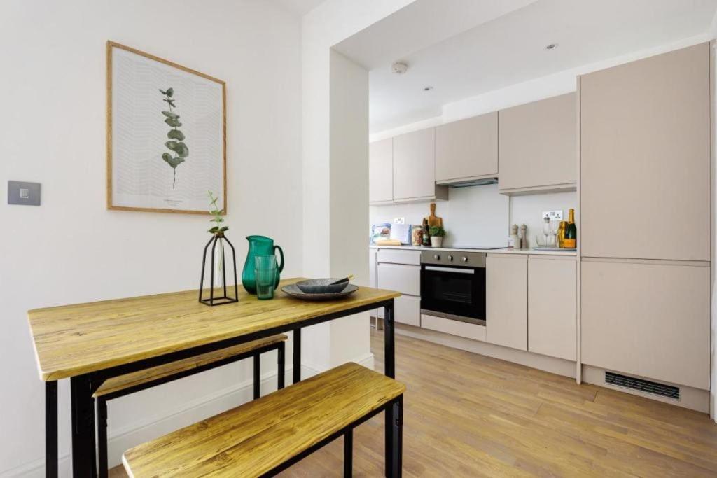 Feriehus Amazing 3 Bed Interior Designed House With Garden - 114 The Hervey *