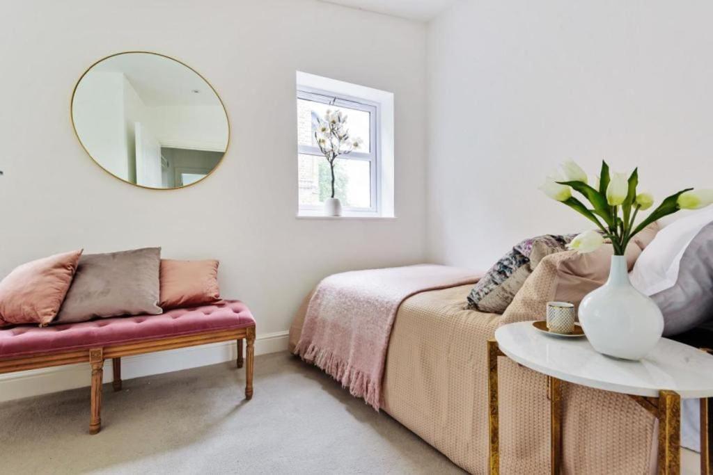 Feriehus Amazing 3 Bed Interior Designed House With Garden - 114 The Hervey London