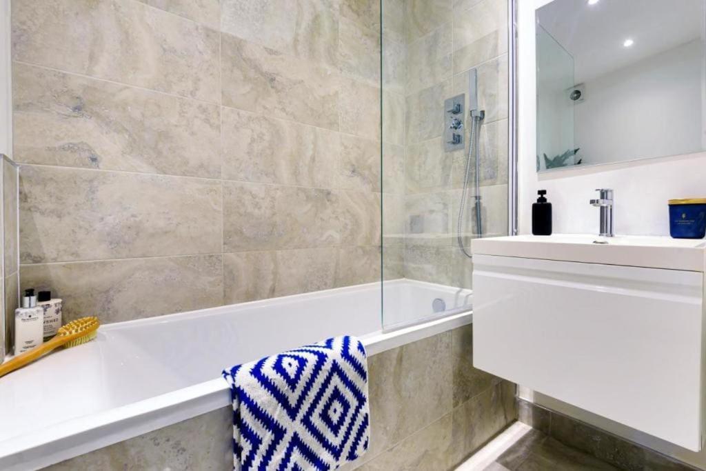 Amazing 3 Bed Interior Designed House With Garden - 114 The Hervey Feriehus London