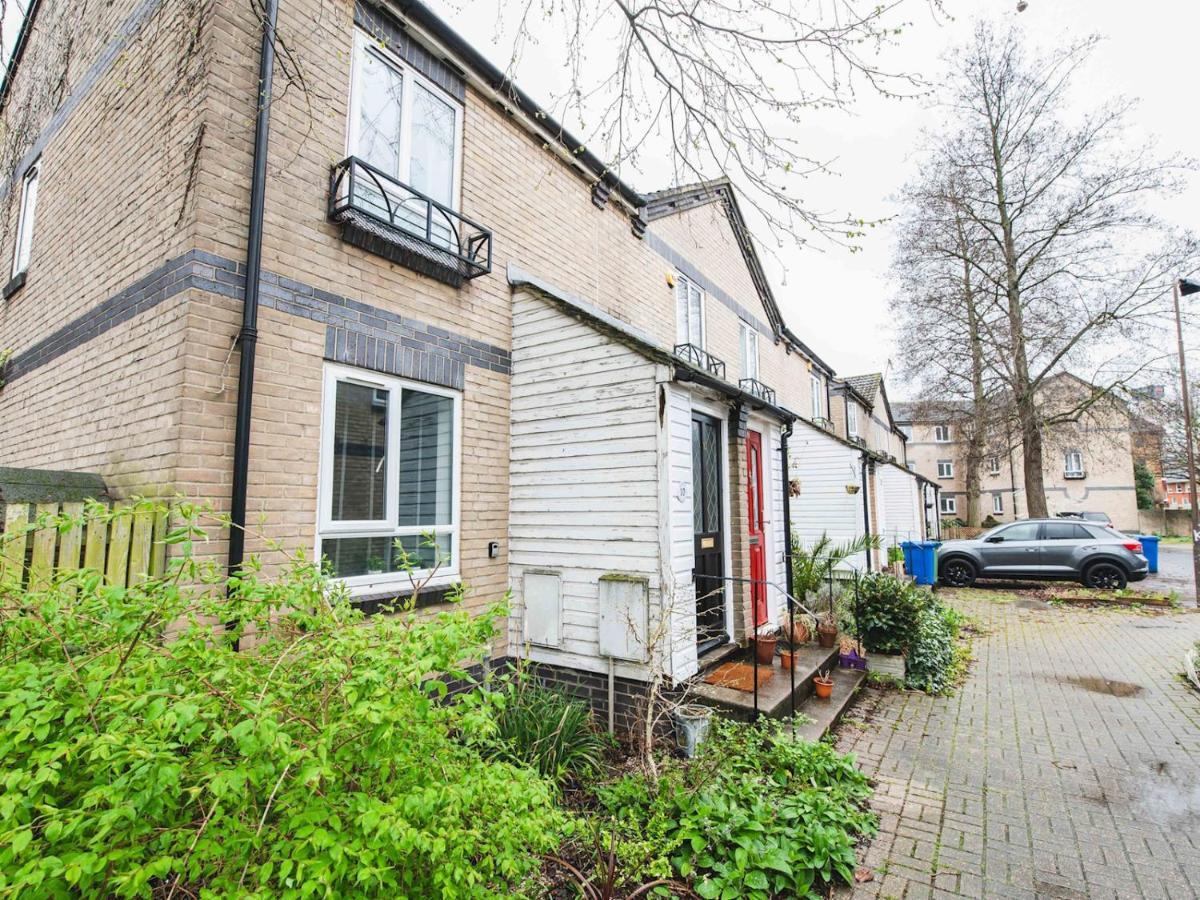 Pass The Keys Cosy Se House Near Tube Line Ferienhaus *