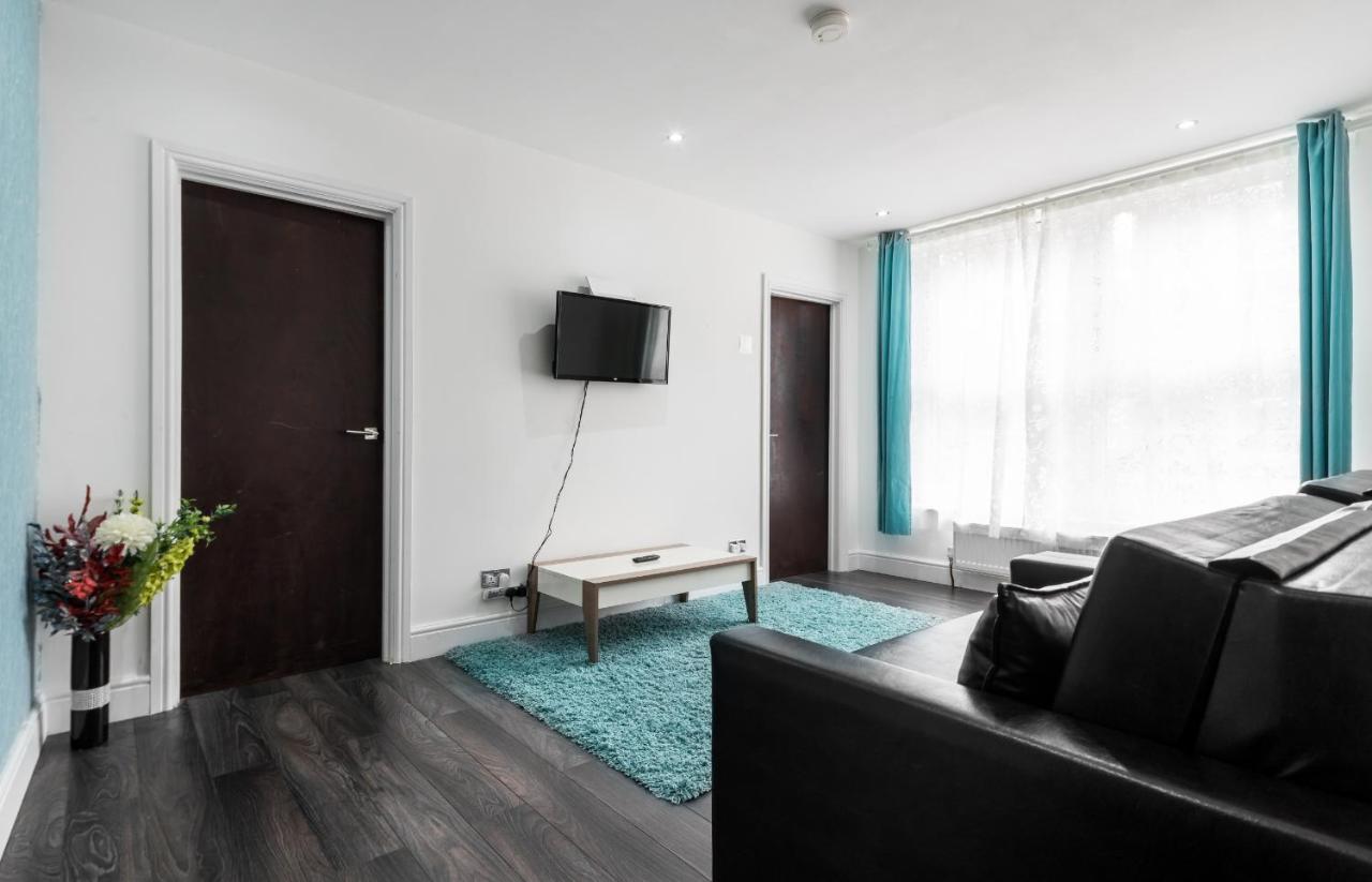 Aldgate Flats *