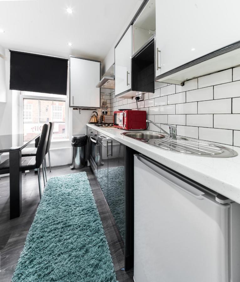 Aldgate Flats Apartment London