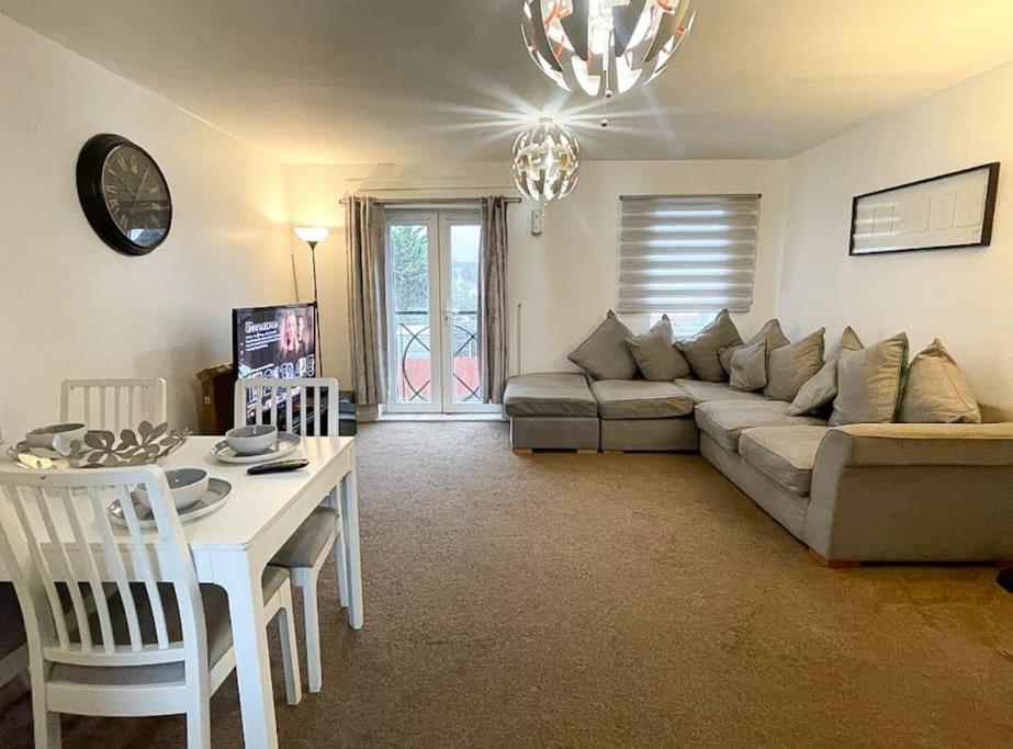 Cosy One Bedroom Flat In *