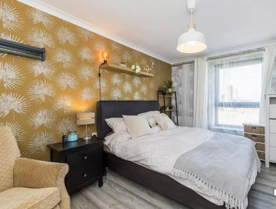 Luxury Canary Wharf Two Bedroom *rare * Lägenhet *