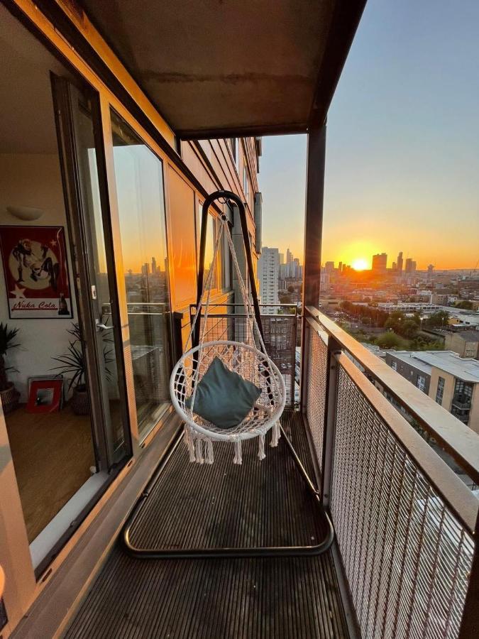 Whitechapel Two Bedroom Luxury - Free Private Parking - Views Londen