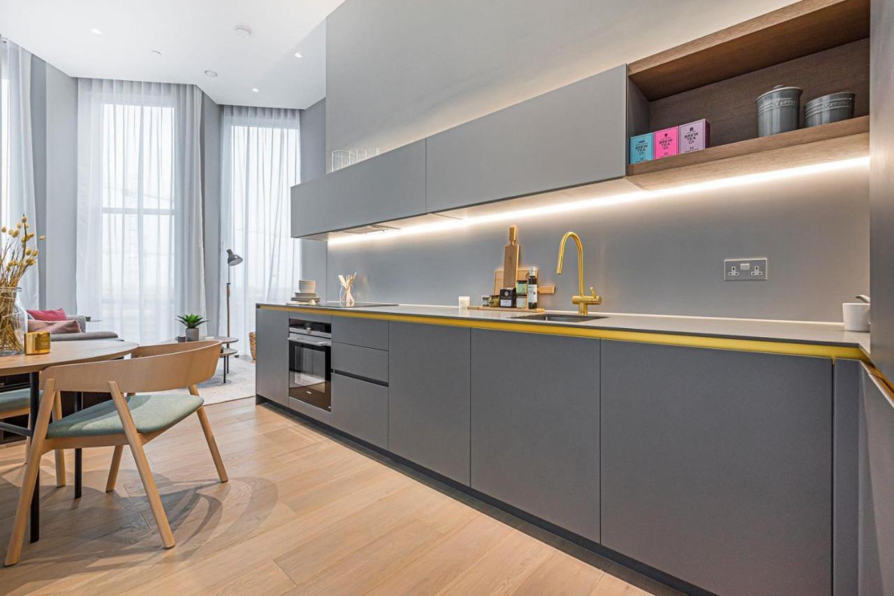 The Cut- Stylish Riverside Family Lägenhet