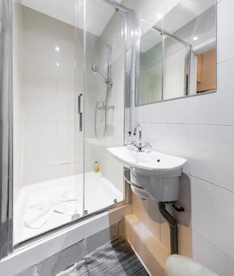 Aldgate Flats *