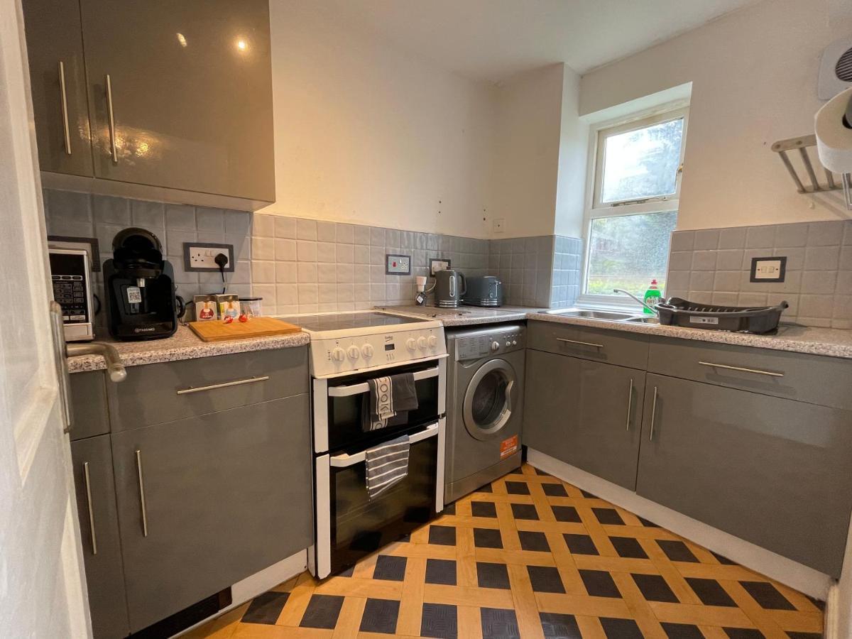 Surrey Docks Se16 Near Canada Water N Easy Access Canary Wharf London