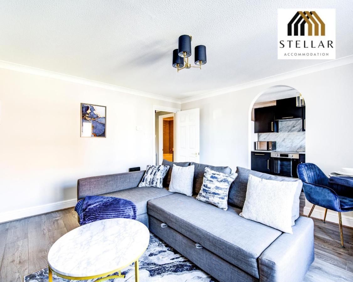 Appartement Luxury One Bedroom Newly Refurbished By Stellar Short Lets & Serviced Canary Wharf Manchester Leisure Londen