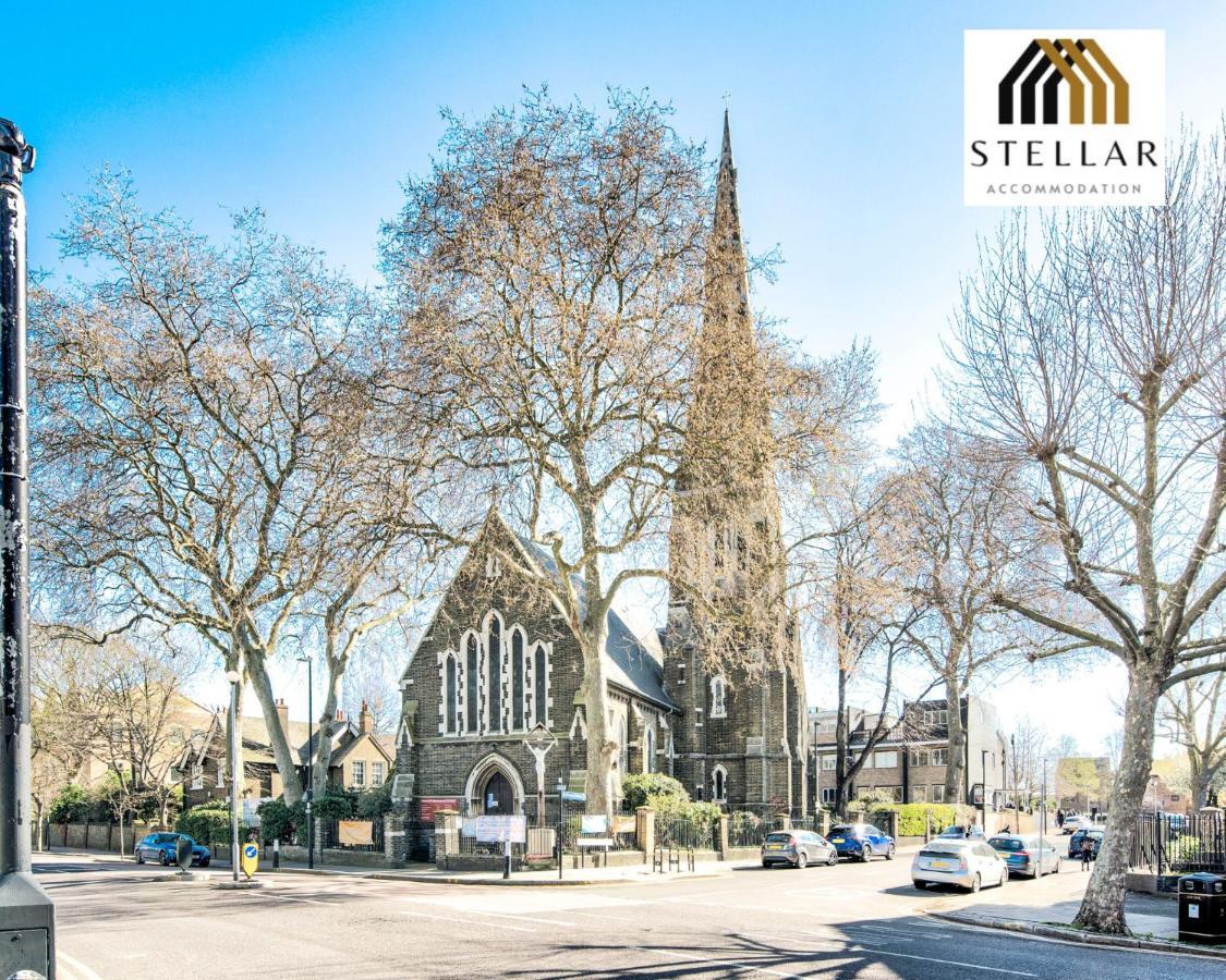 Luxury One Bedroom Newly Refurbished By Stellar Short Lets & Serviced Canary Wharf Manchester Leisure * Londen