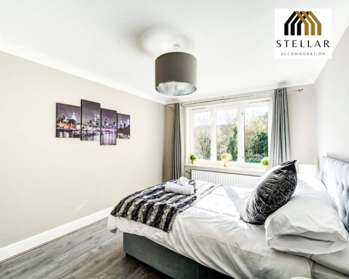 Appartement Luxury One Bedroom Newly Refurbished By Stellar Short Lets & Serviced Canary Wharf Manchester Leisure *
