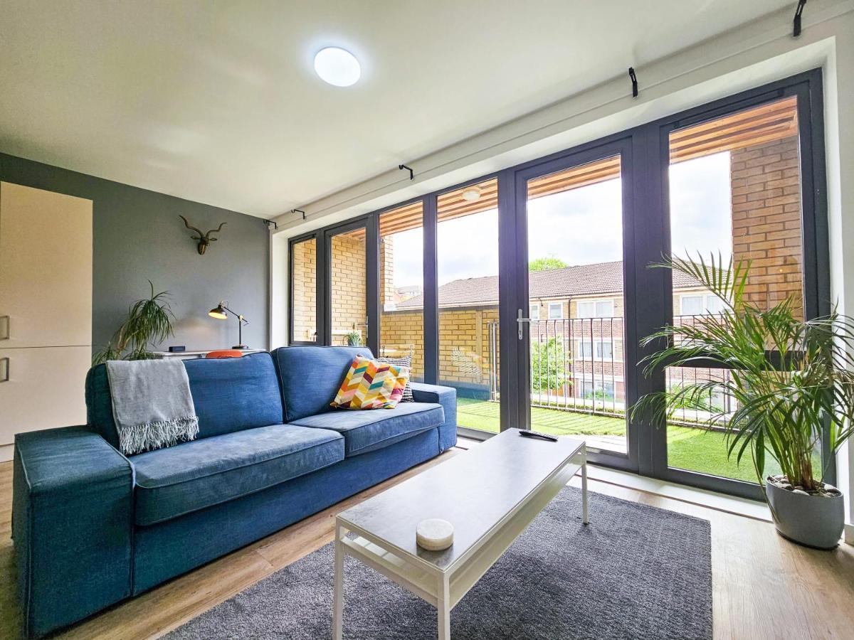 Appartement Centrally Located Spacious Flat Near Canary Wharf Londen