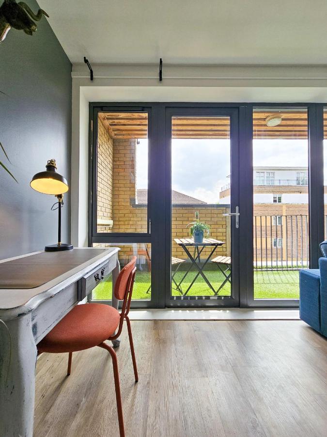 Appartement Centrally Located Spacious Flat Near Canary Wharf Londen