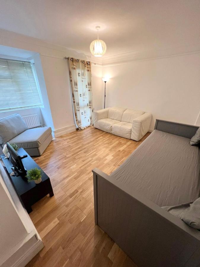 Aprt 10mins Walk From The Shard! Londra