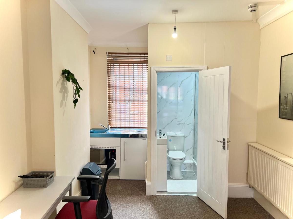 Apartment Aldgate London