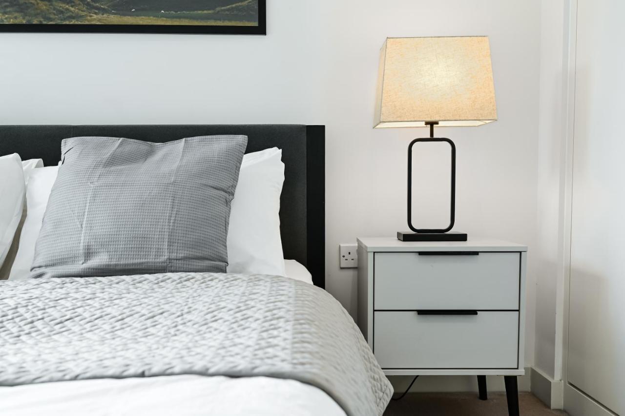 Khayat Homes - The Canex - One Bed Lägenhet *