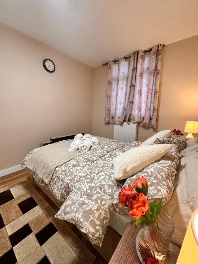 Affittacamere Canary Wharf Single Double And En-suite *