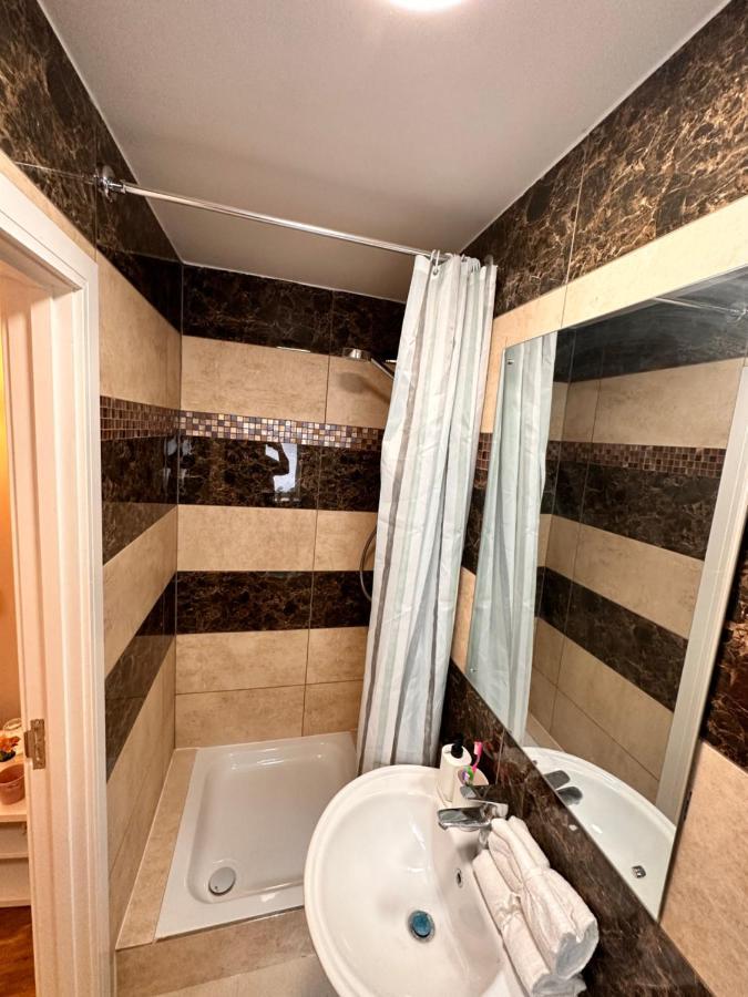 Affittacamere Canary Wharf Single Double And En-suite *