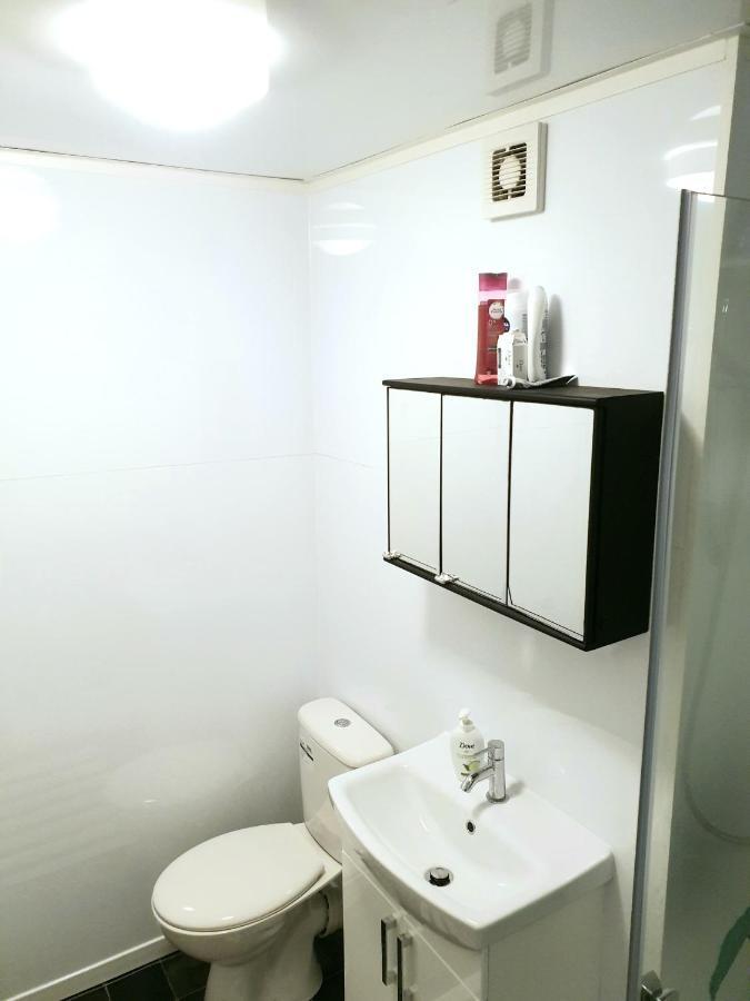 Elephant & Castle - Zone 2 - Private - Shared Bathroom London