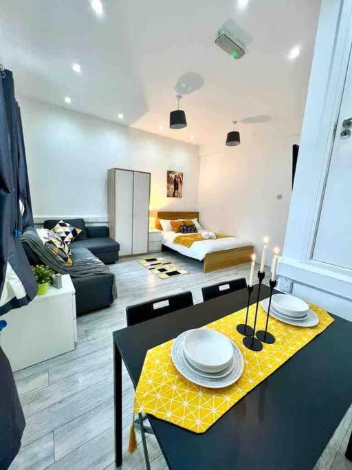 Comfortable Flat In Central Leilighet London
