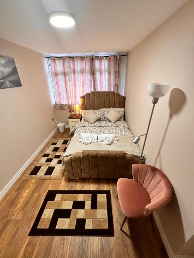 Affittacamere Canary Wharf Single Double And En-suite *