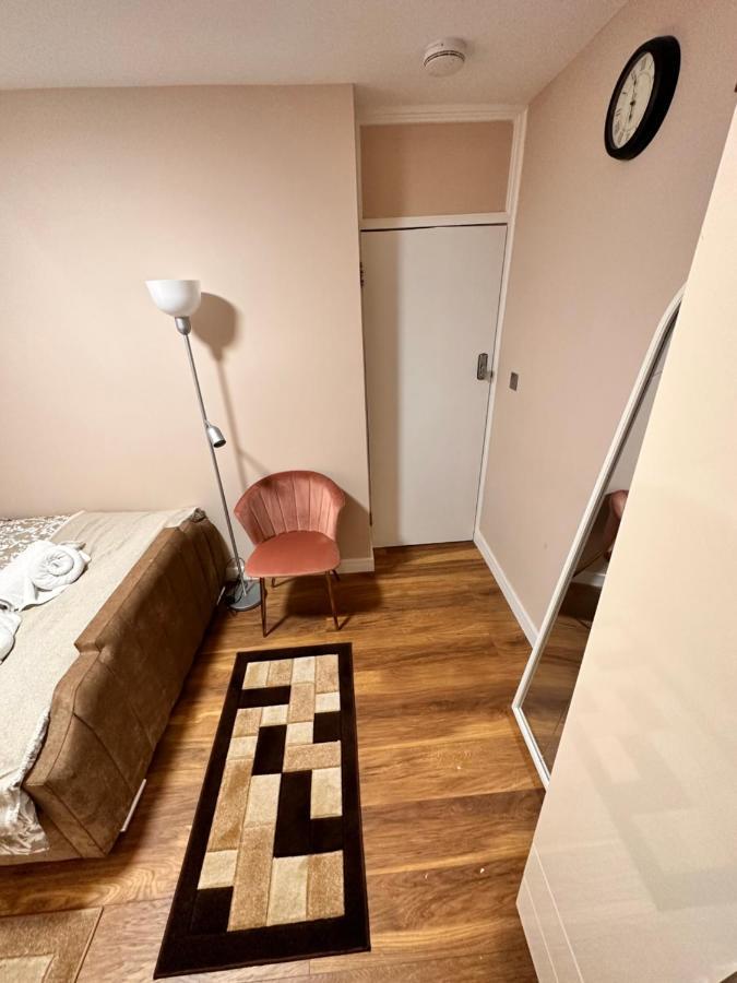 Affittacamere Canary Wharf Single Double And En-suite Londra