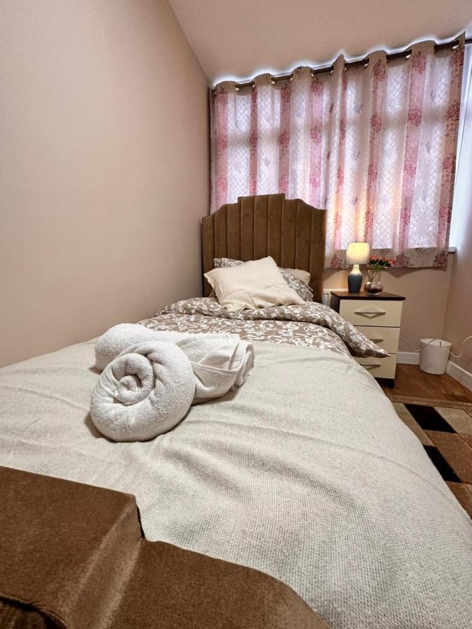 Affittacamere Canary Wharf Single Double And En-suite Londra