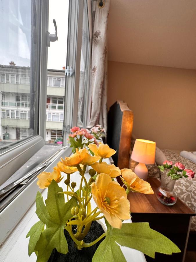 Affittacamere Canary Wharf Single Double And En-suite Londra