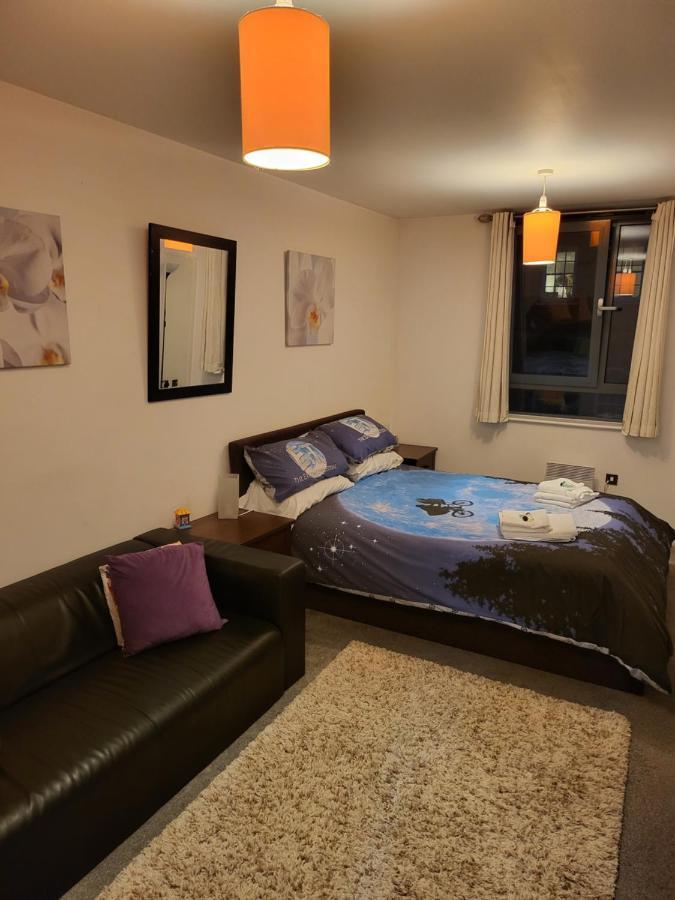 Apartment Walking To Tower Bridge London