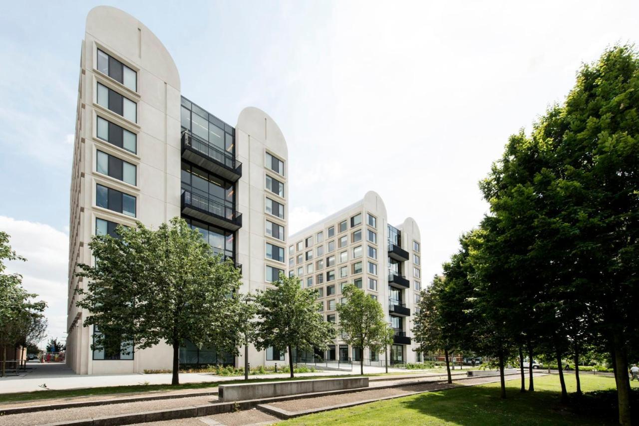 Appartement For Students Only Spacious At Flinders House Located In