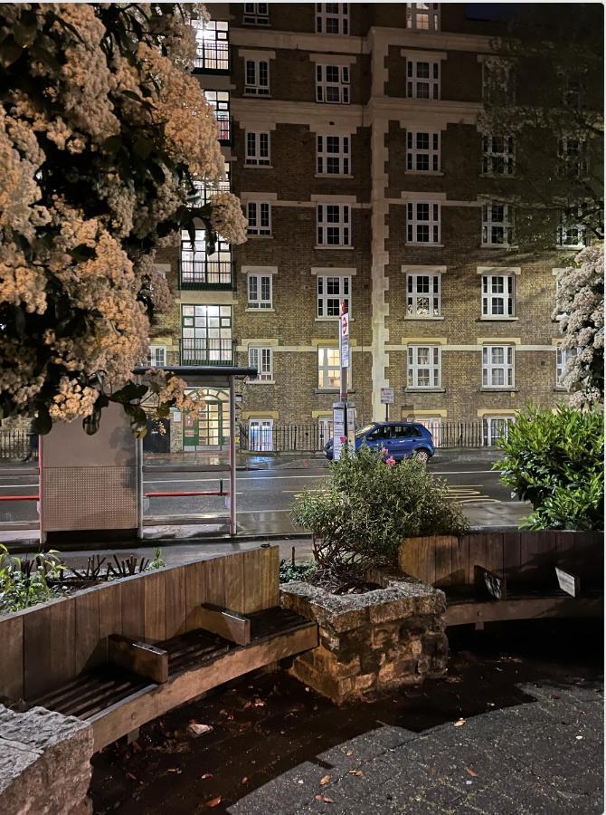 Tower Bridge! Immaculate One Bed Londra
