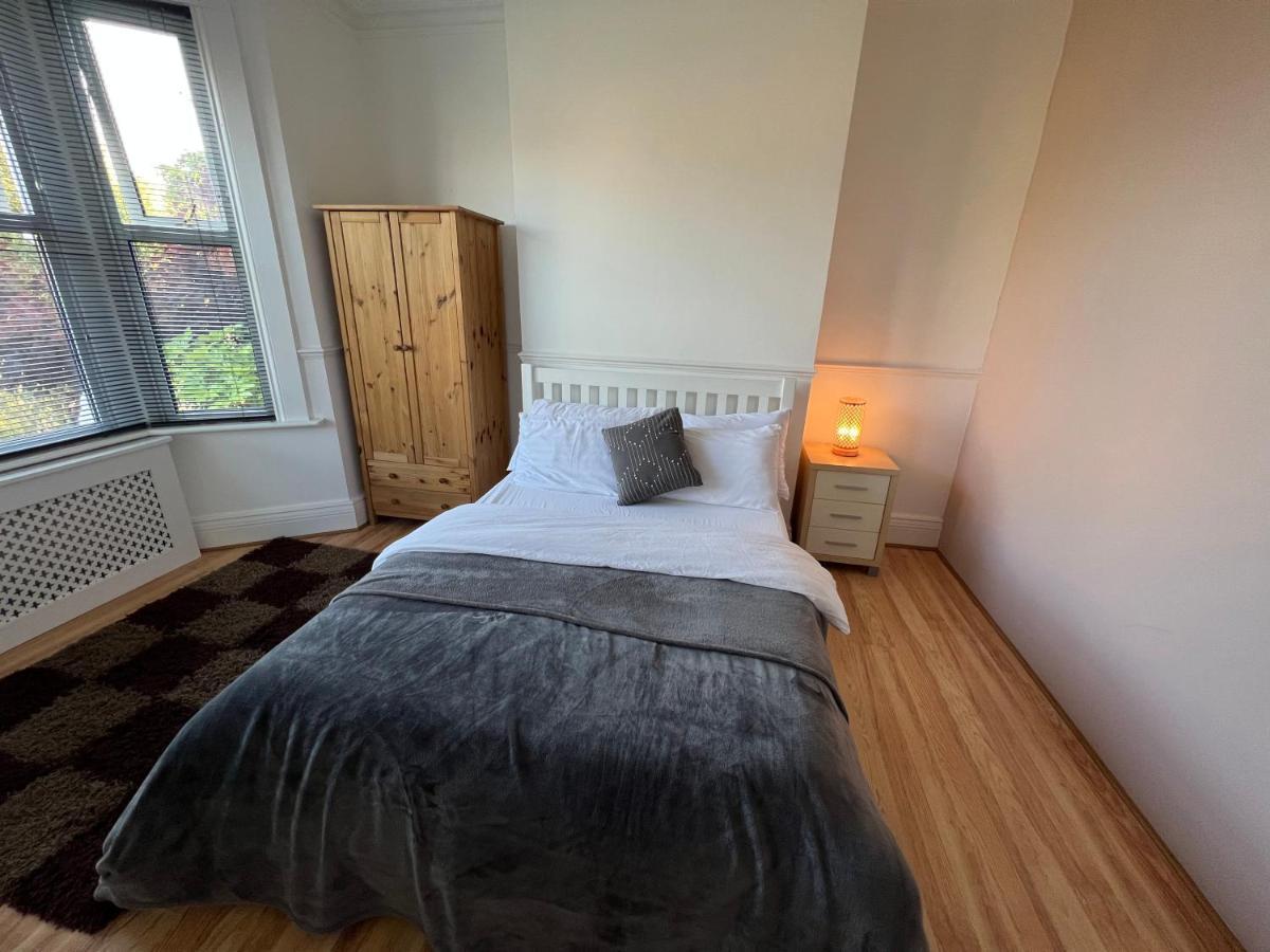 Entire Luxury 4 Bedroom Victorian House With 2 En-suite - Forest Hill, Lägenhet *
