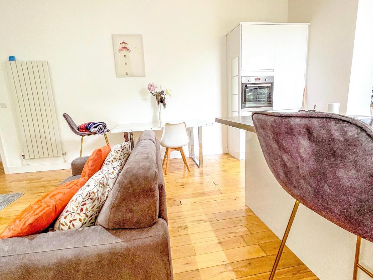 Beautiful 2-bed In Leilighet